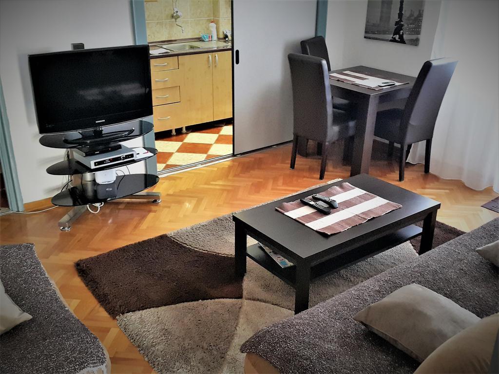 Centre Point Apartment Podgorica Eksteriør billede