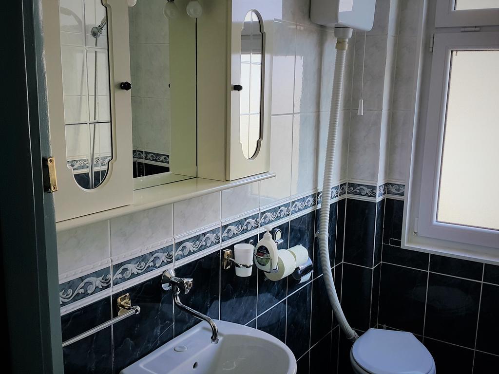 Centre Point Apartment Podgorica Eksteriør billede