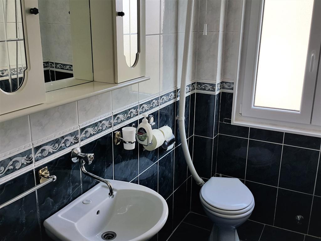 Centre Point Apartment Podgorica Eksteriør billede